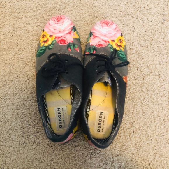 OSBORN Retro Floral Oxfords - Picture 3 of 3